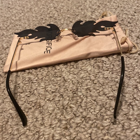 Flame Sunglasses - Picture 3 of 3